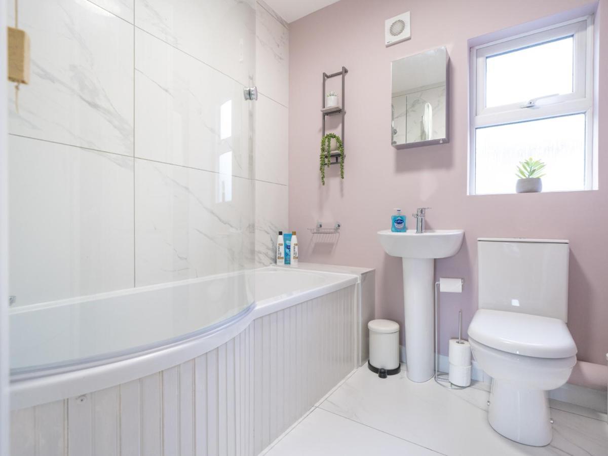 בלפסט Pass The Keys 58 Lw Ave Stunning 2Br Terrace Top Location Lots Nearby מראה חיצוני תמונה
